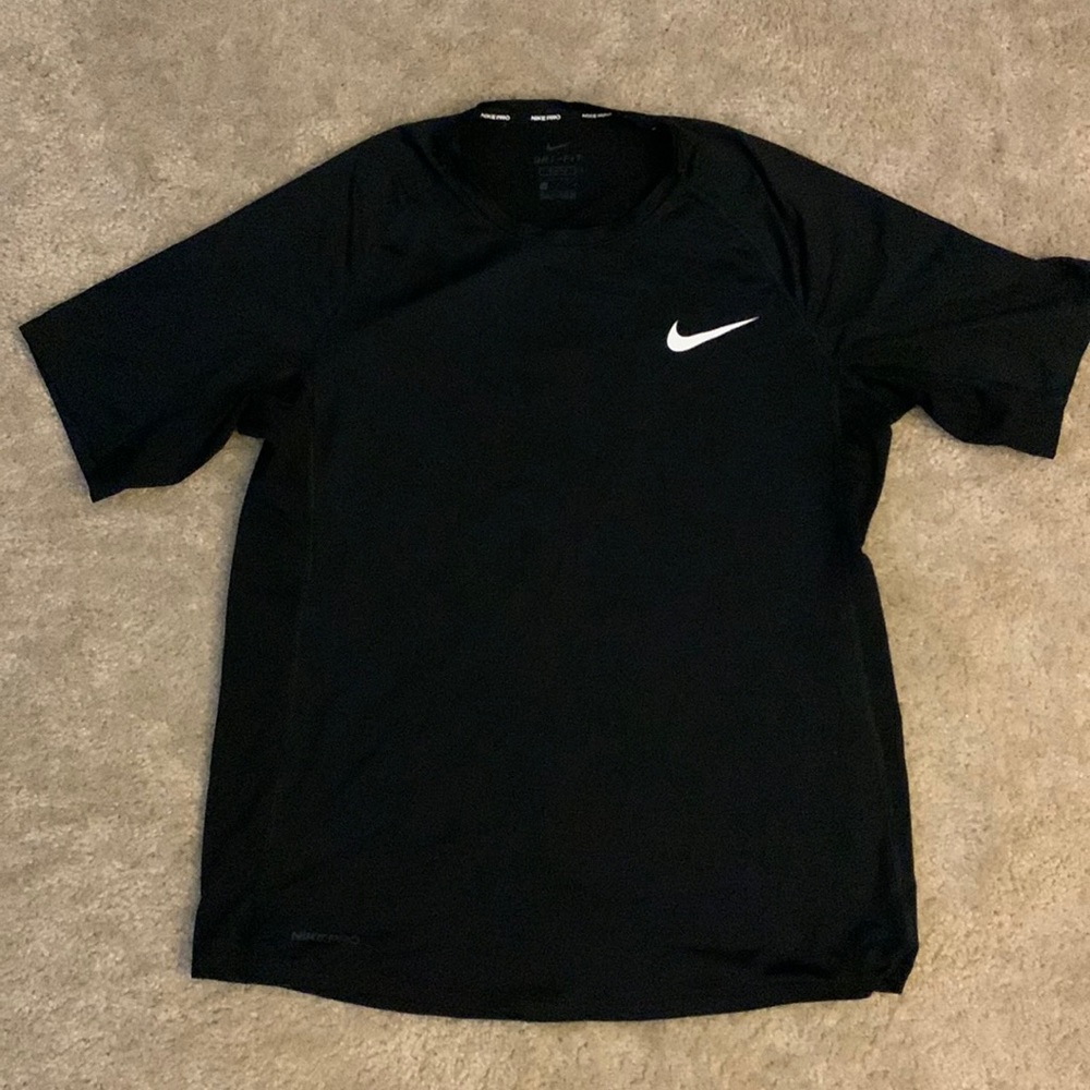 Nike men’s sport black shirt